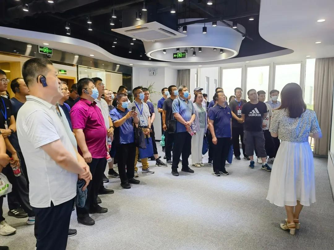 德州市深化放管服改革、優(yōu)化營(yíng)商環(huán)境專(zhuān)題考察團(tuán)一行蒞臨健培科技考察調(diào)研