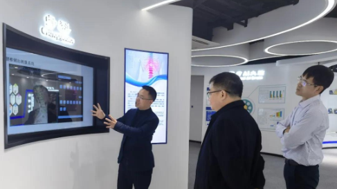 廣西產業(yè)技術研究院副院長杜文宏一行蒞臨健培科技、啄云智能考察調研