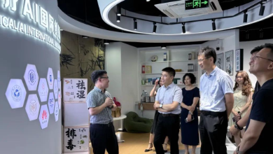 上海楊浦區(qū)人民政府副區(qū)長劉晉元一行蒞臨健培科技考察調研